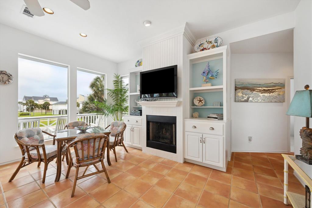 4100 Sand Crab Lane, Galveston, Texas image 6