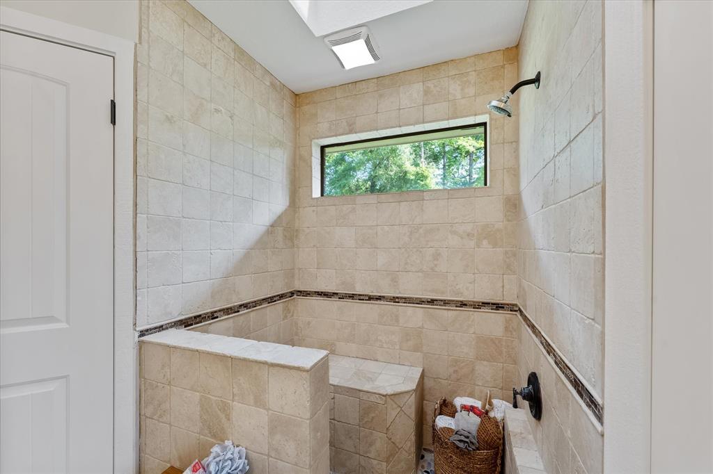 2453 Ripplewood Drive, Conroe, Texas image 33