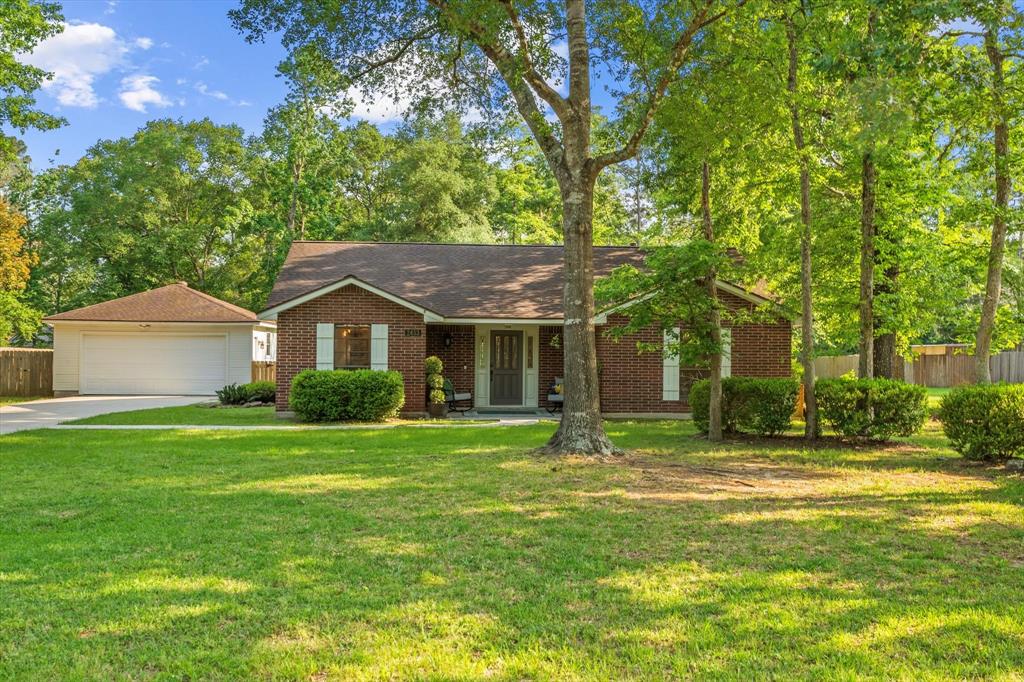 2453 Ripplewood Drive, Conroe, Texas image 6