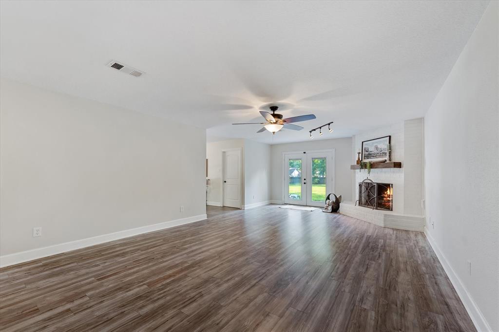 2453 Ripplewood Drive, Conroe, Texas image 13