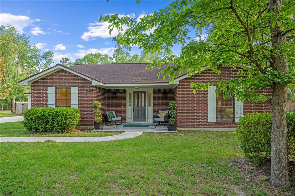 2453 Ripplewood Drive, Conroe, Texas image 9