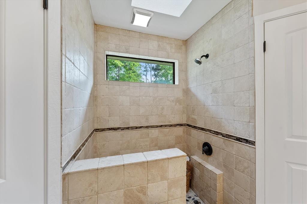 2453 Ripplewood Drive, Conroe, Texas image 34