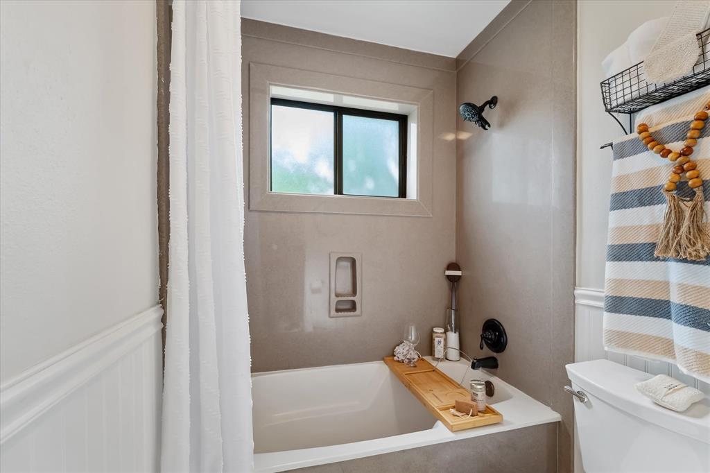 2453 Ripplewood Drive, Conroe, Texas image 25