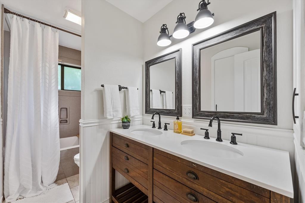 2453 Ripplewood Drive, Conroe, Texas image 24