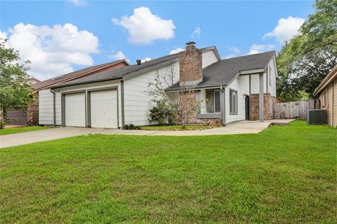 Single Family Residence in Houston TX 12326 Silo Lane.jpg