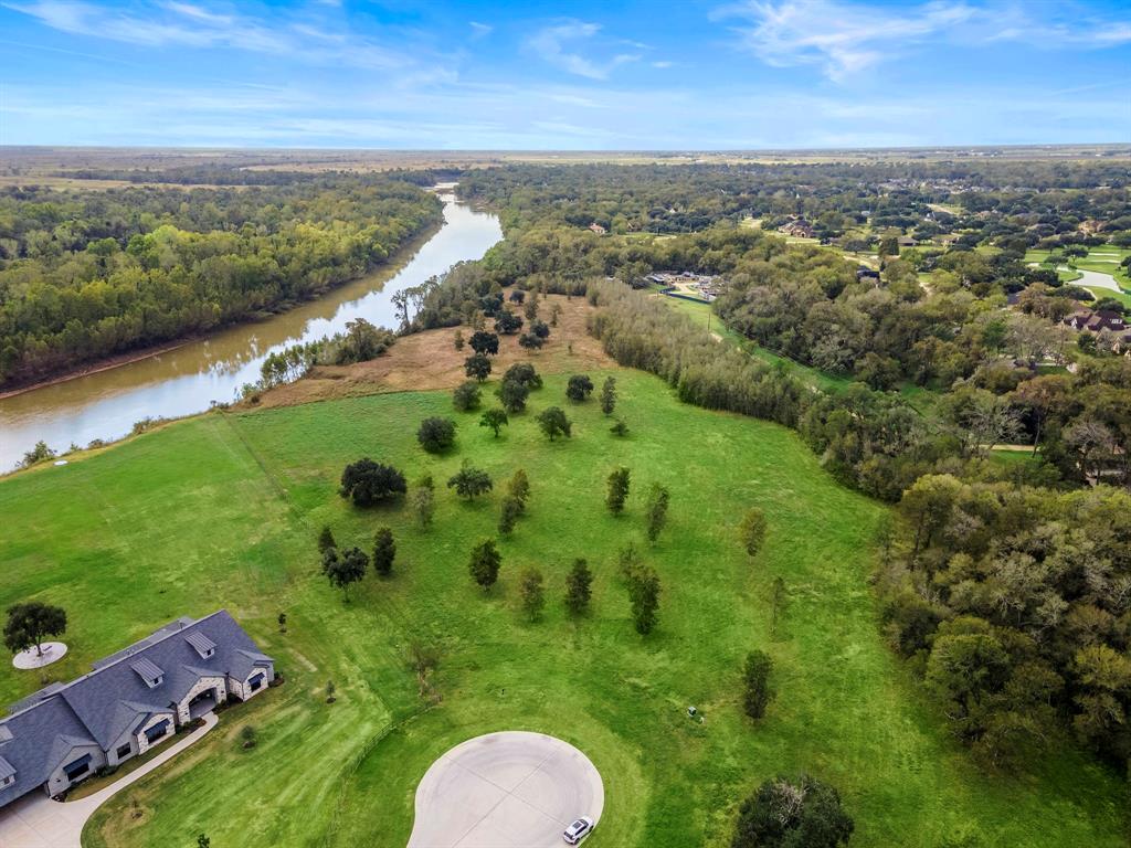 Riverbend Court, Fulshear, Texas image 1