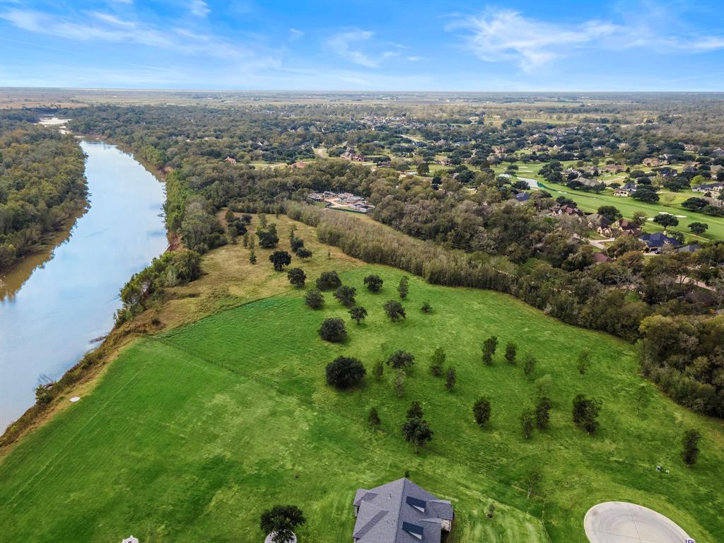 Riverbend Court, Fulshear, Texas image 5