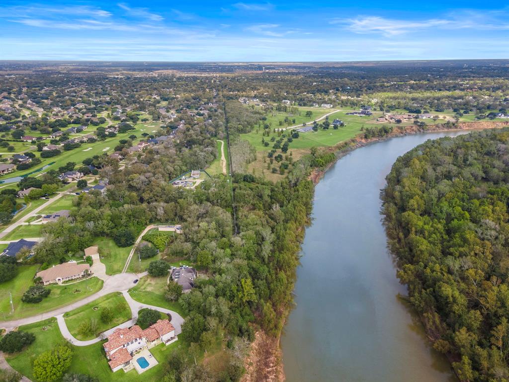 Riverbend Court, Fulshear, Texas image 10