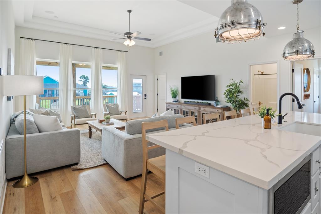 960 S Sage Road, Crystal Beach, Texas image 8