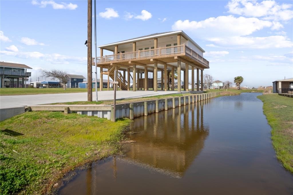 960 S Sage Road, Crystal Beach, Texas image 2