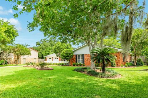 A home in Lake Jackson