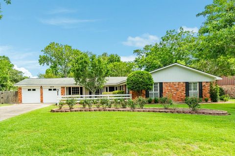 A home in Lake Jackson