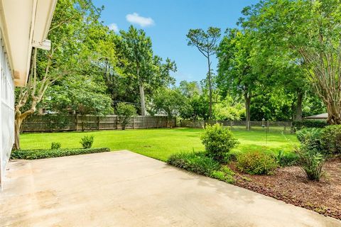 A home in Lake Jackson