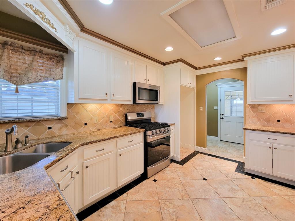 719 Partridge Lane, Eagle Lake, Texas image 10
