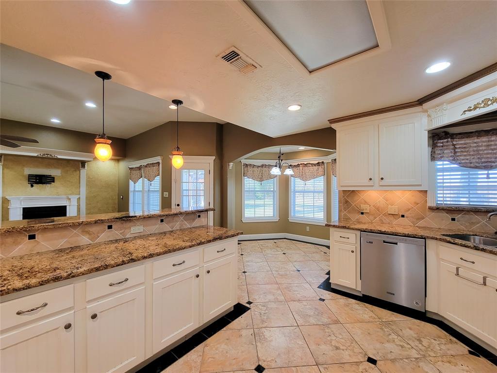 719 Partridge Lane, Eagle Lake, Texas image 5