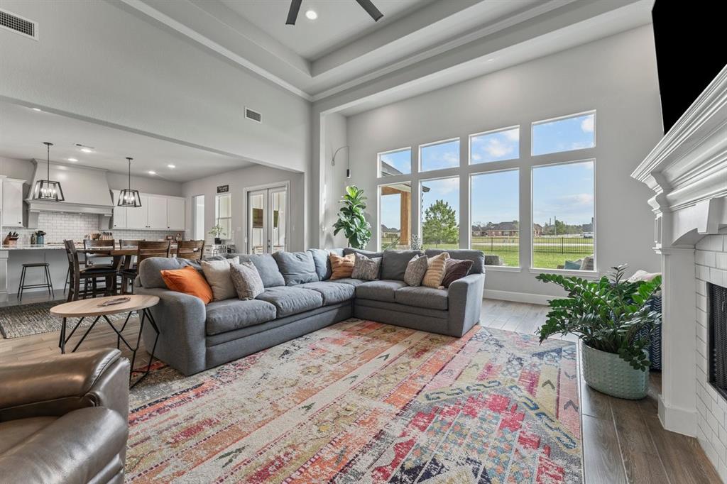 11903 W Border Oak Drive, Magnolia, Texas image 10