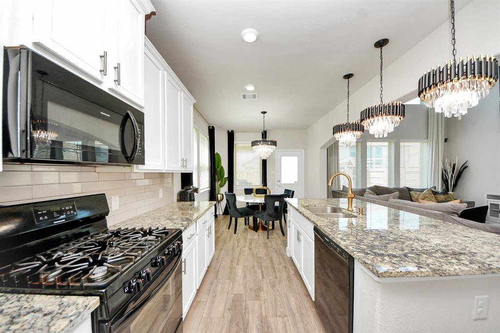 5312 Cascade Court, Alvin, Texas image 7