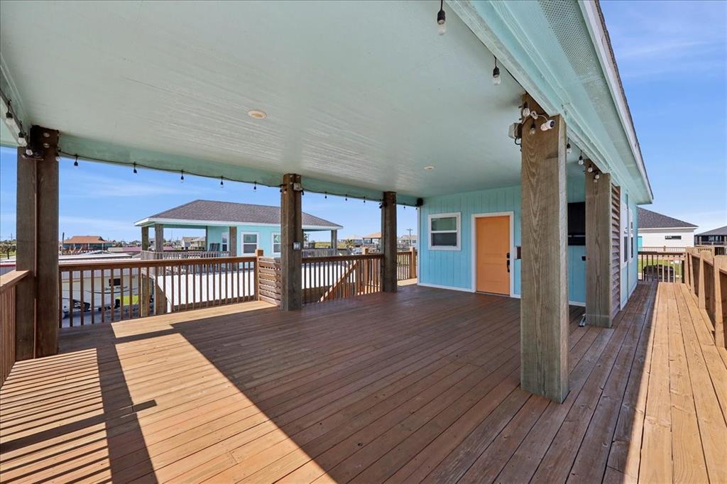 864 S Sage Road, Crystal Beach, Texas image 6