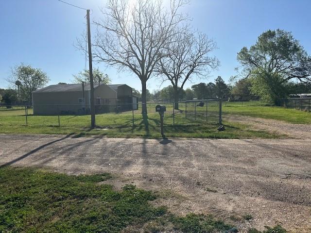 408 Dogwood Street, Wallis, Texas image 13