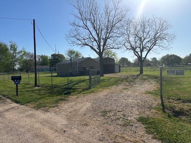 408 Dogwood Street, Wallis, Texas image 12