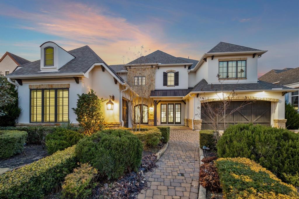 10 Broadwater Court