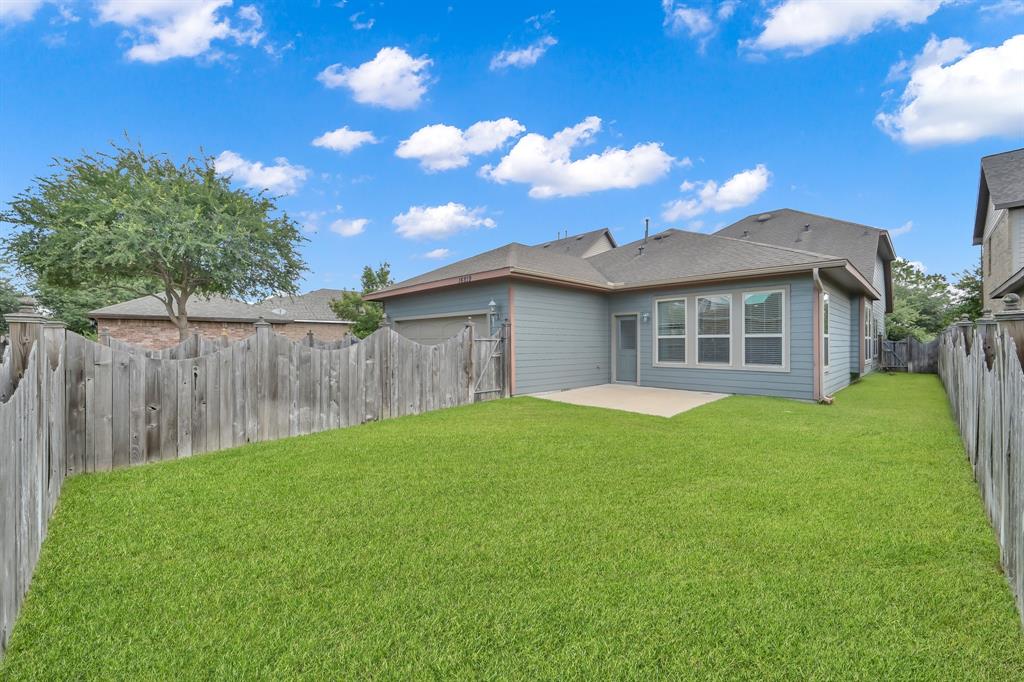 16819 Apple River Drive, Cypress, Texas image 24
