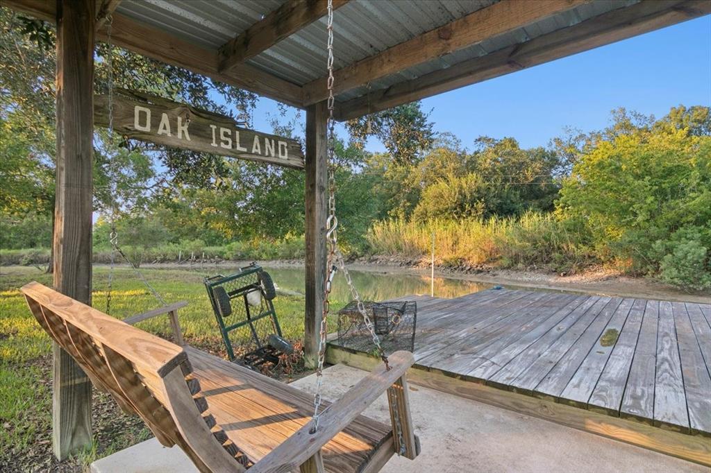 101 Oyster Street, Anahuac, Texas image 7