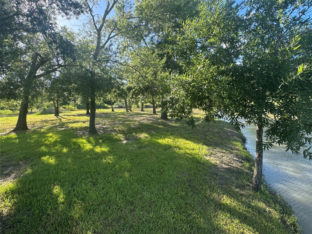 101 Oyster Street, Anahuac, Texas image 25