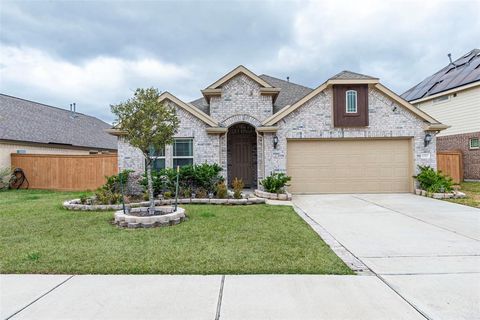Single Family Residence in Humble TX 12527 Sabine Point Drive.jpg