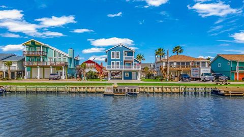 A home in Bayou Vista