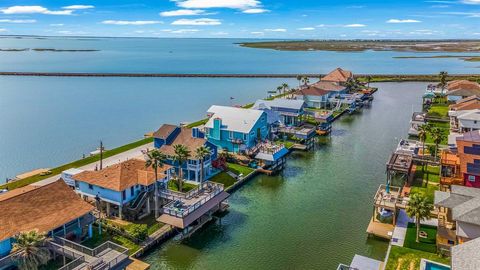 A home in Bayou Vista