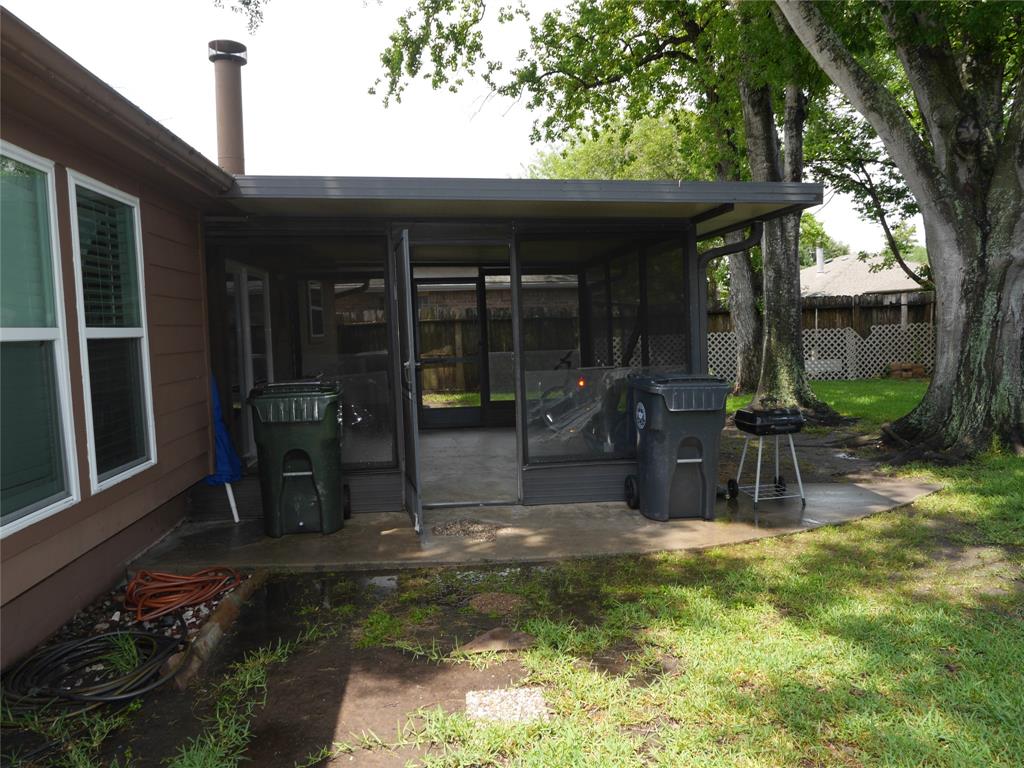 2226 Squire Dobbins Drive, Sugar Land, Texas image 13