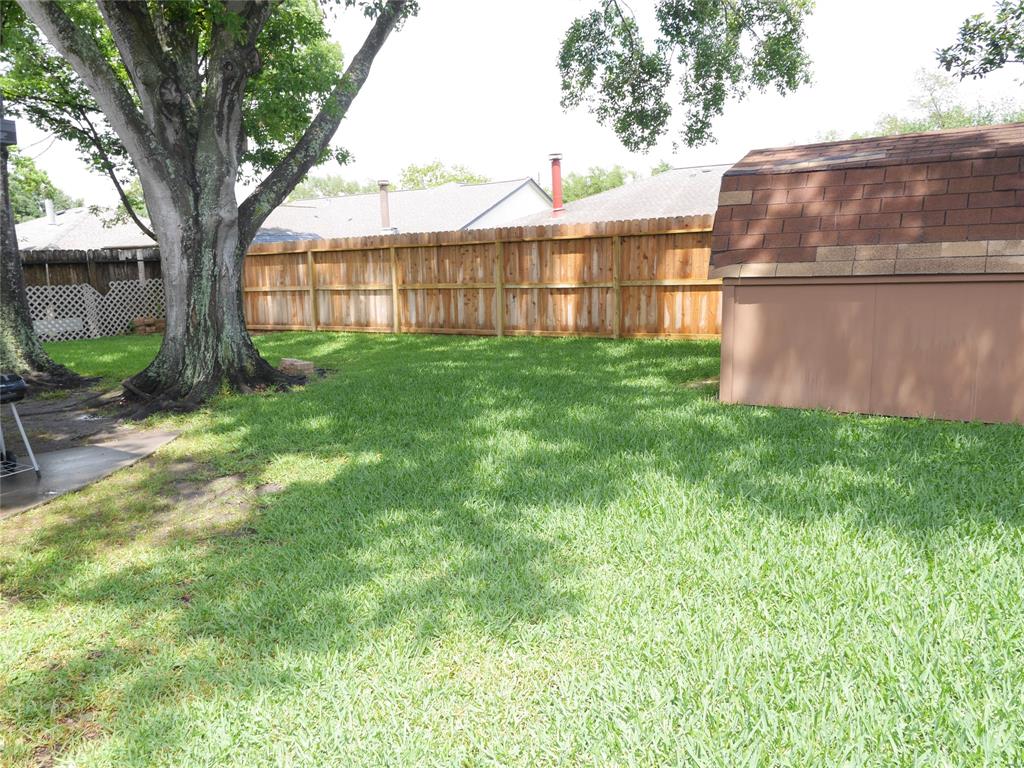 2226 Squire Dobbins Drive, Sugar Land, Texas image 14