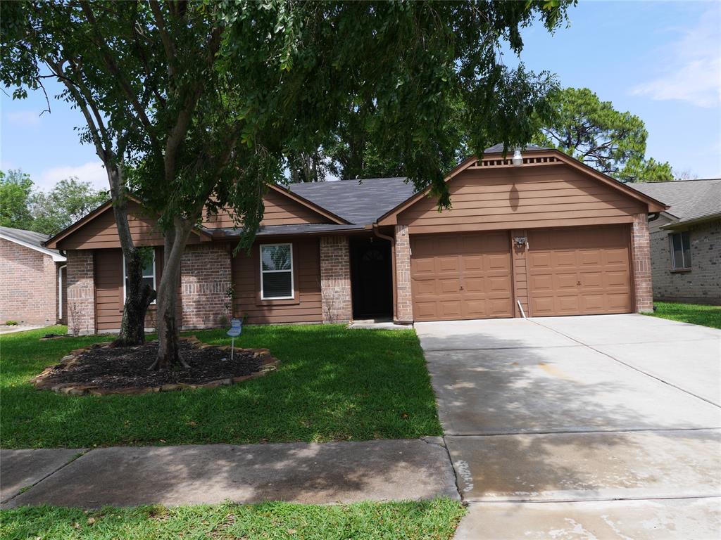 2226 Squire Dobbins Drive, Sugar Land, Texas image 15