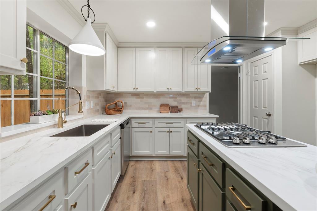 150 Rushwing Place