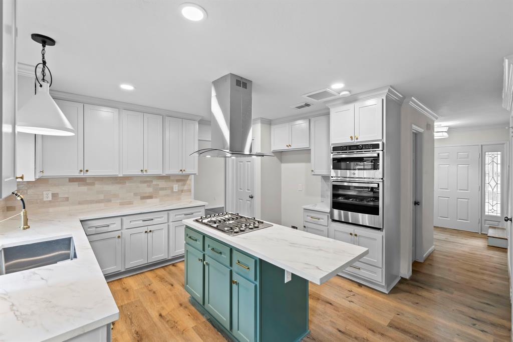 150 Rushwing Place, The Woodlands, Texas image 4