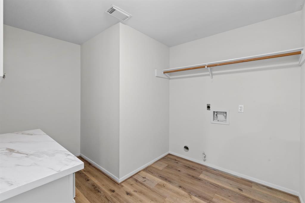 150 Rushwing Place, The Woodlands, Texas image 7