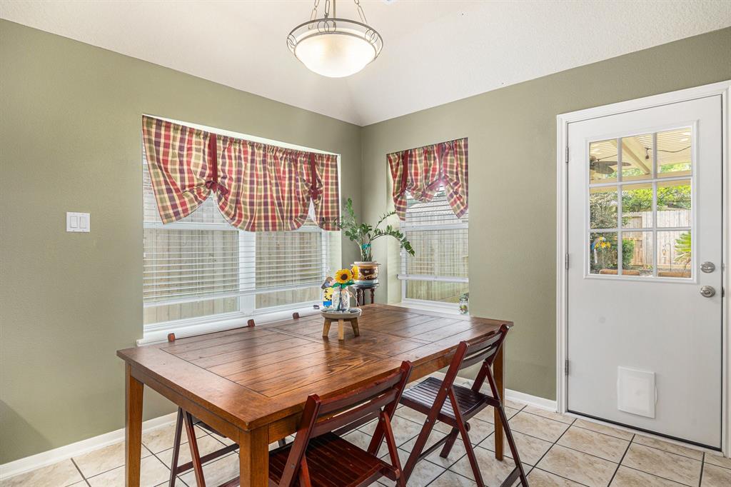 7323 Fall Creek Bend, Humble, Texas image 10
