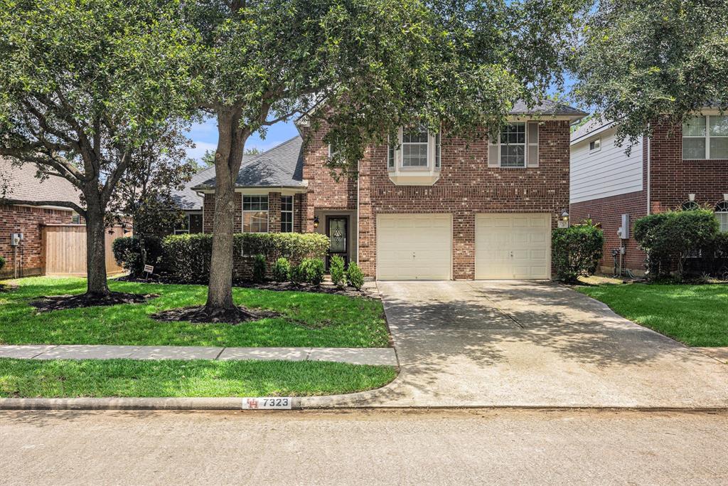 7323 Fall Creek Bend, Humble, Texas image 1