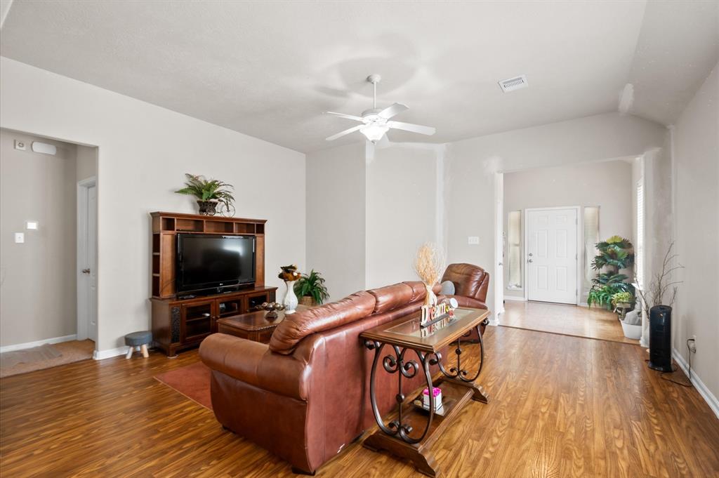 13126 Royal Bell Court, Houston, Texas image 8