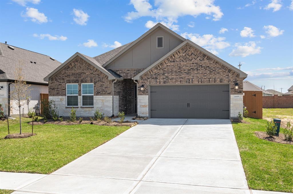 14109 Baikal Manor Drive, Santa Fe, Texas image 1