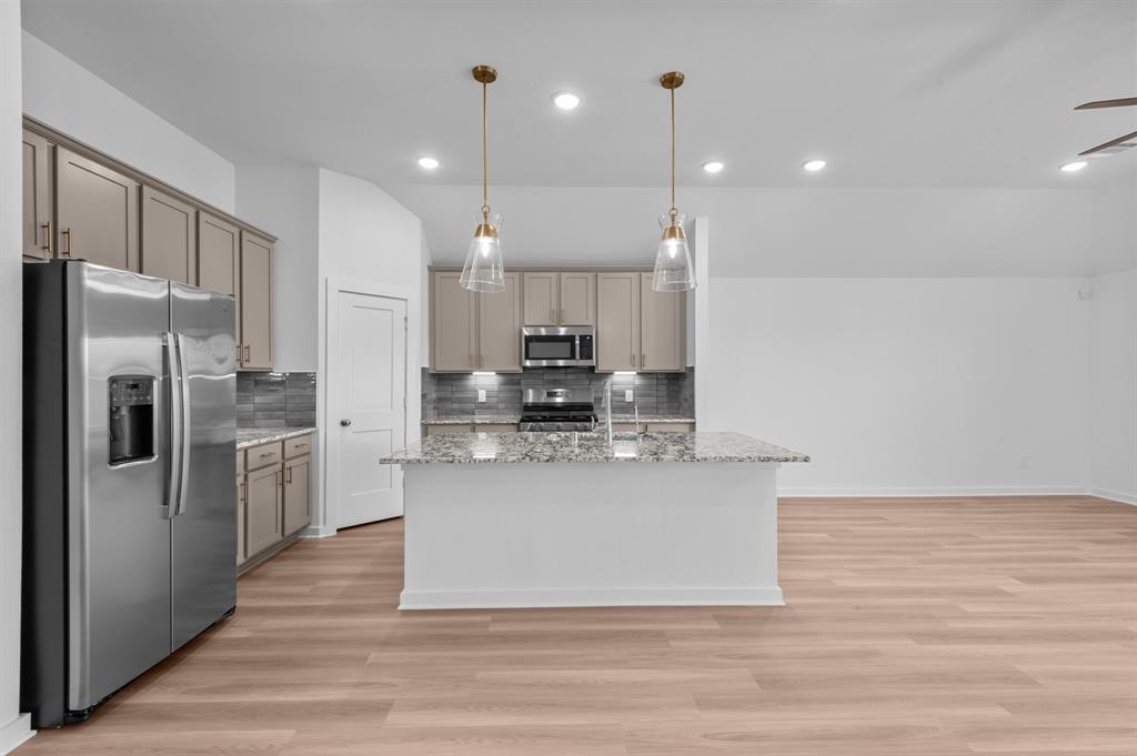 14109 Baikal Manor Drive, Santa Fe, Texas image 9
