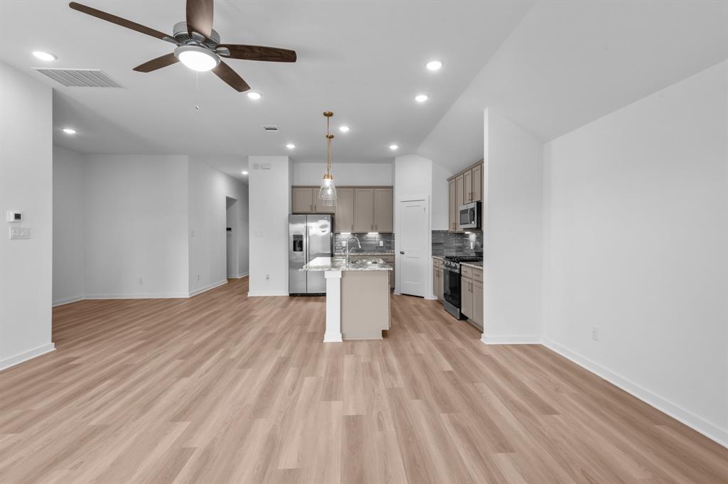 14109 Baikal Manor Drive, Santa Fe, Texas image 14