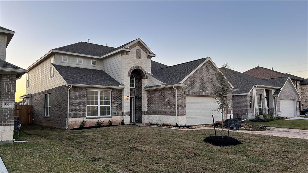 5336 Latigo Court, Alvin, Texas image 1