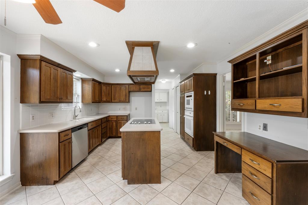 16611 Brenton Oaks Drive, Spring, Texas image 10
