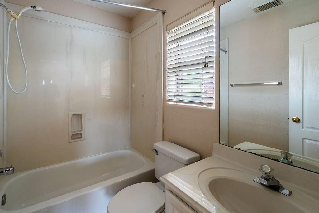4010 Townsville Circle, Missouri City, Texas image 17