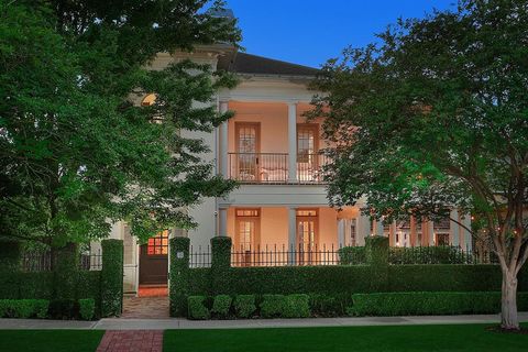 46 E Bay Boulevard The Woodlands TX 77380
