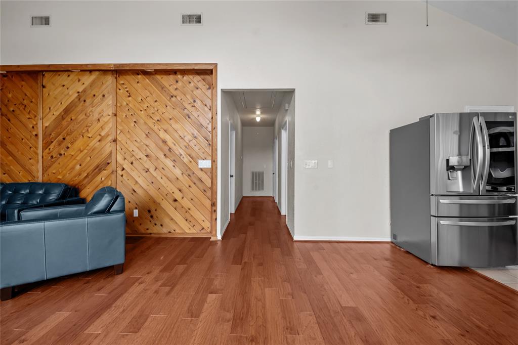 2507 Cliff Drive, San Leon, Texas image 6