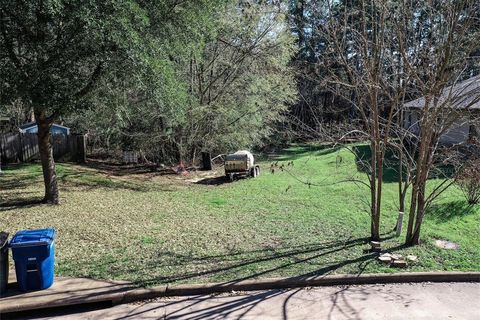 Photo of 3138 Winding Way Way, Huntsville, TX 77340 (MLS # 69449512)