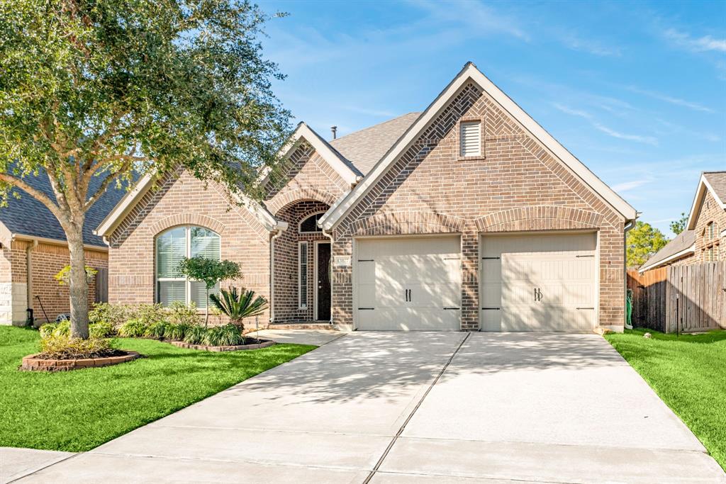 13827 Arbor Meadows Lane, Pearland, Texas image 1